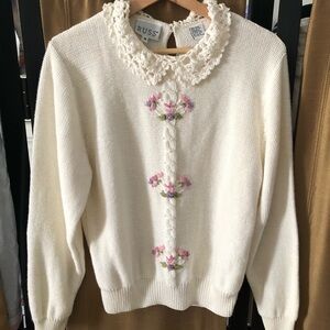RUSS Crochet Lace Collar Cream Sweater